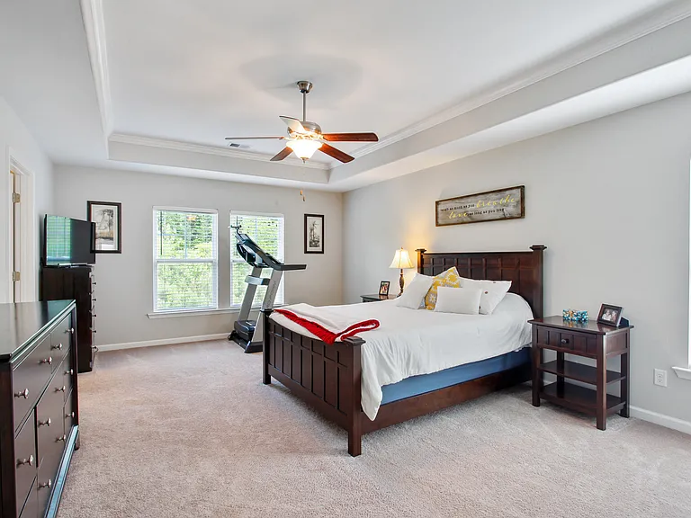 35 Whitaker Way N — Photo 15