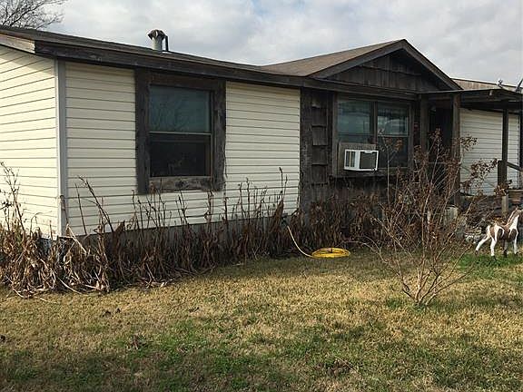3rd image of 1341 NE County Road 2120