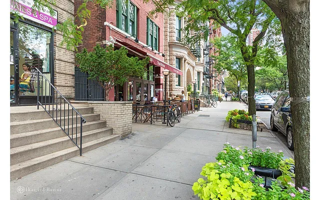 Rented by Douglas Elliman | media 7