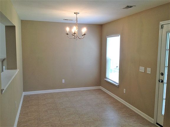 5th image of 125 McGrady Dr