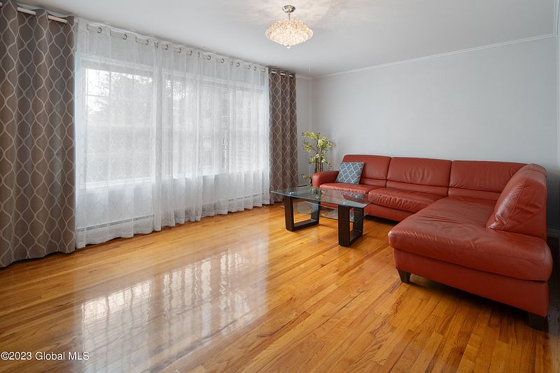 2nd image of 2304 Nelson Drive