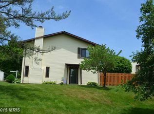 2556 Fox Ridge Ct, Woodbridge, VA 22192