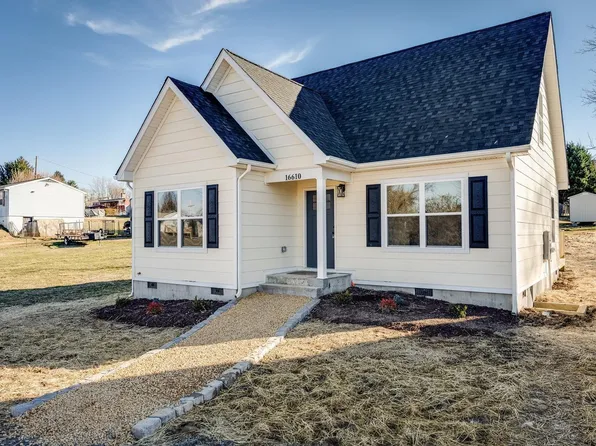 16620 E Spring St, Elkton, VA 22827