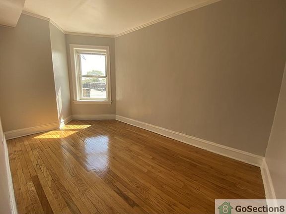 3rd image of 5116 W North Ave APT 3R