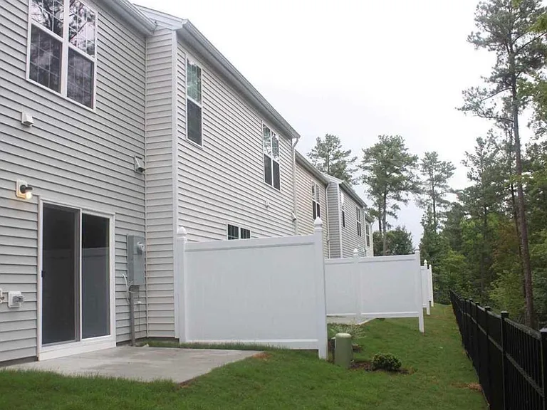 117 Inisfree Pl — Photo 2