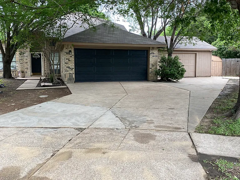 5203 Sutton Ct — Photo 26