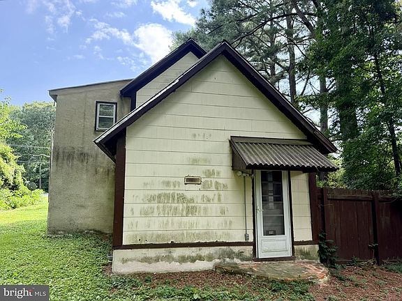 2nd image of 27834 Fairmount Rd