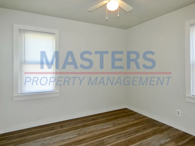 926 Searles Rd — Photo 5