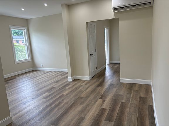3rd image of 74 Rossmore Ave Floor 2