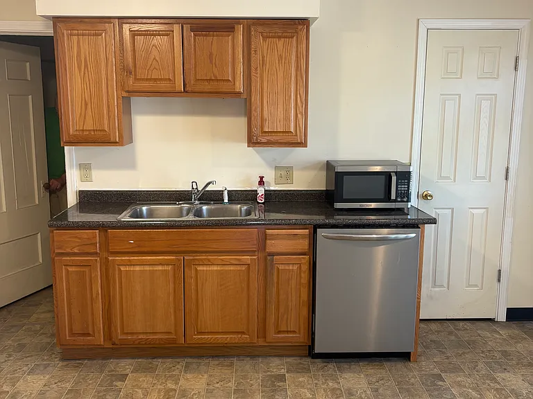 77 Rutgers St #6 — Photo 7