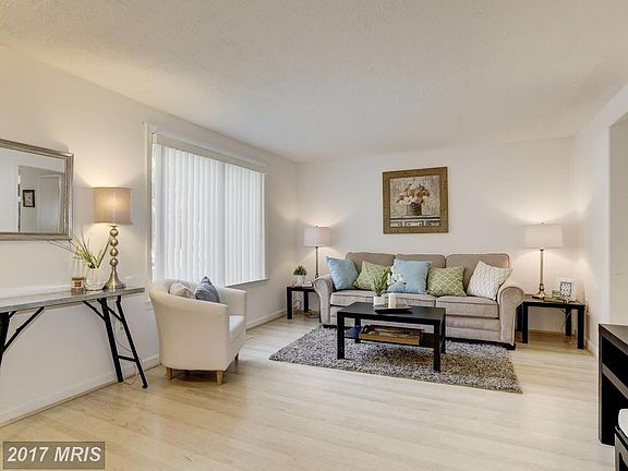 3rd image of 14413 Pebble Hill Ln