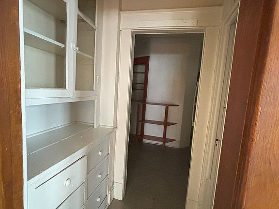 5th image of 921 Park Ave #1