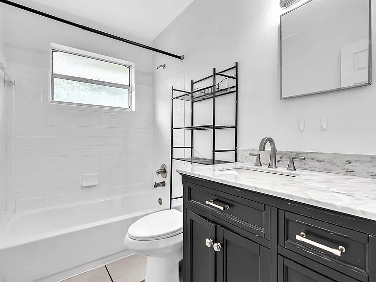 626 SW 14th Ave #212 — Photo 6