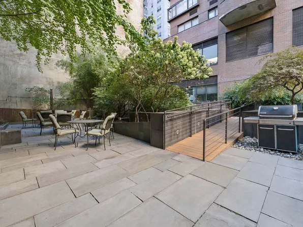 157 East 32nd Street 21B image 10 of 11