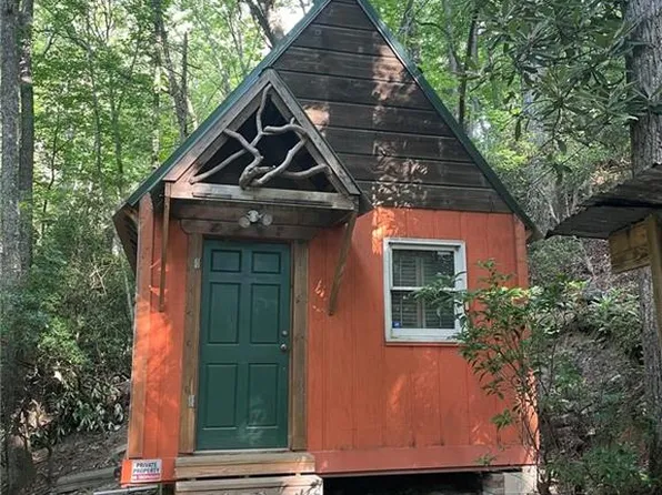 7360 Timber Rock Dr, Lenoir, NC 28645