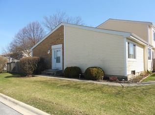 2197 Chadwick Ln, Glendale Hts, IL