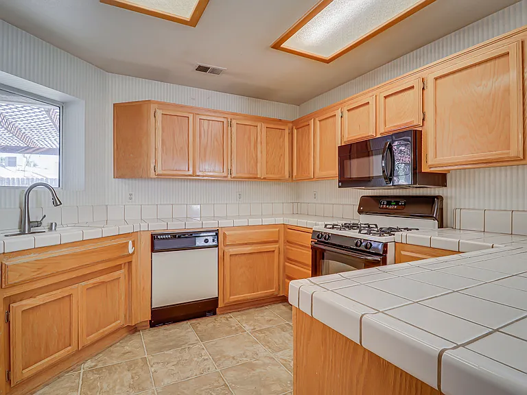 4005 Asino Ave — Photo 13