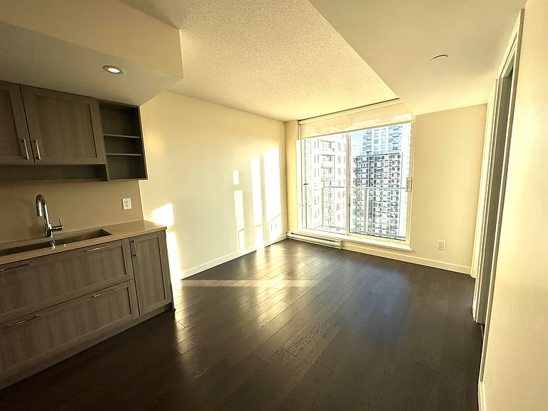 5470 Ormidale St #3 — Photo 2
