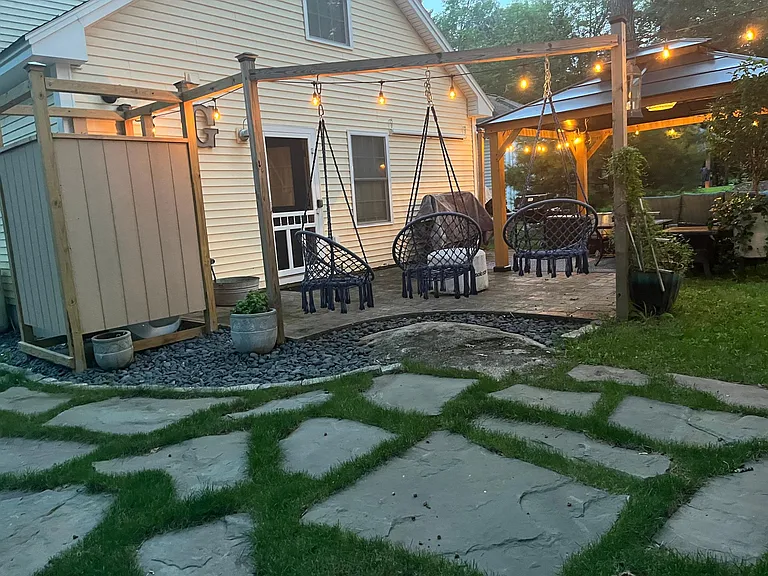 4 Joy Ln — Photo 4