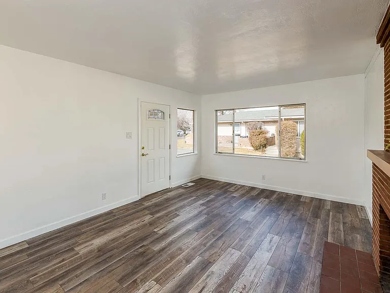 1216 Gordon Ave — Photo 7