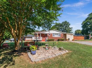 102 Burton Hills Cir, Gastonia, NC 28054