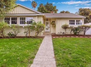 19604 Victory Blvd, Reseda, CA 91335