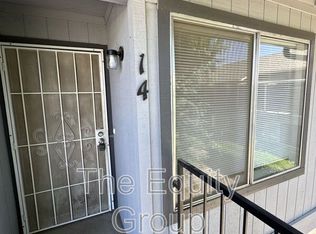 703 E Noble Ave APT 14, Visalia, CA 93292