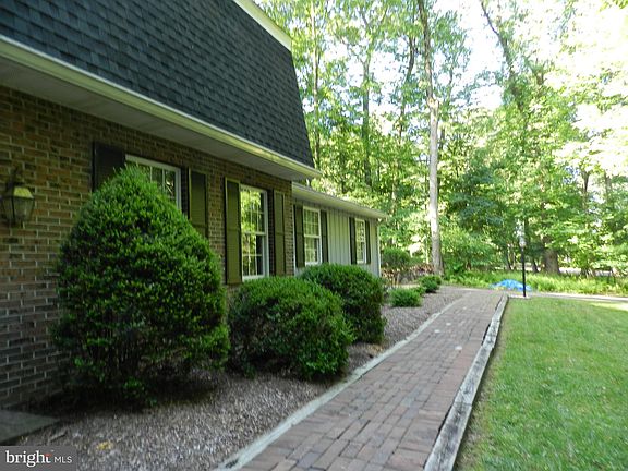 4th image of 794 Grand Manor Dr