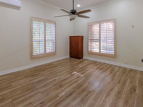 4th image of 4082 Trenton Ave