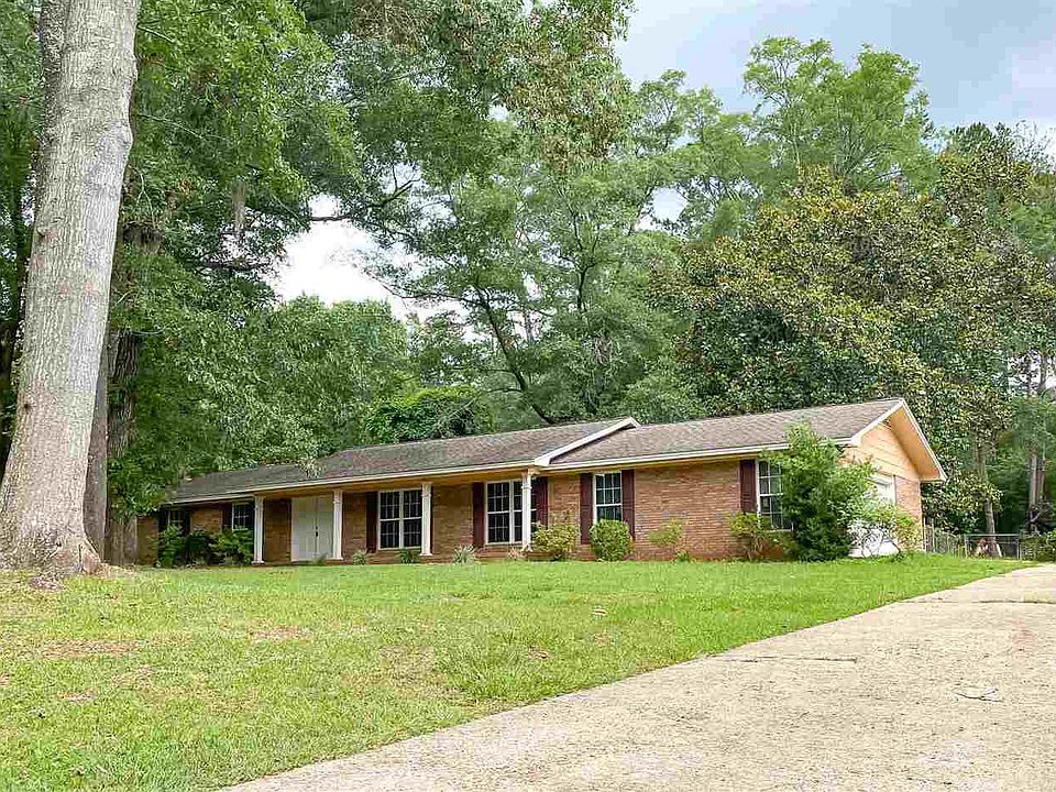 1st image of 2609 Stonegate Dr