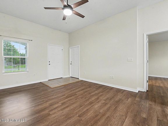 5th image of 13443 Willow Oak Cir