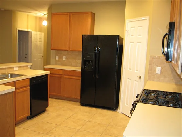3327 Jib Ct — Photo 2