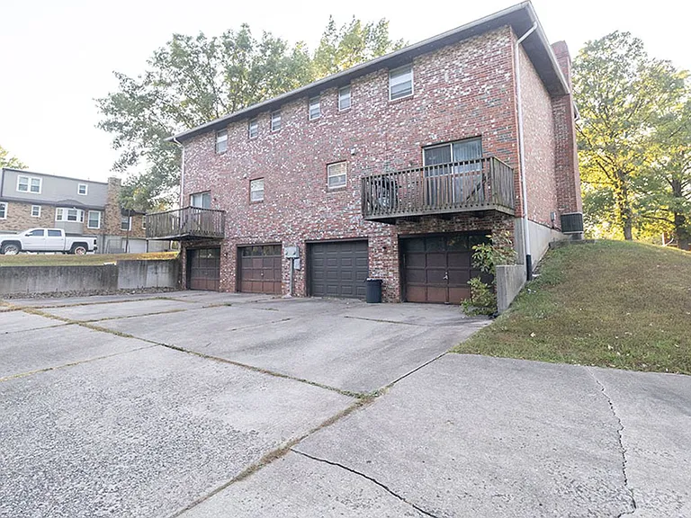 3312 Belle Meade Dr — Photo 3