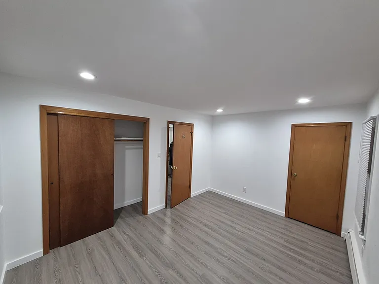 213 Sanford Ave #2 — Photo 1