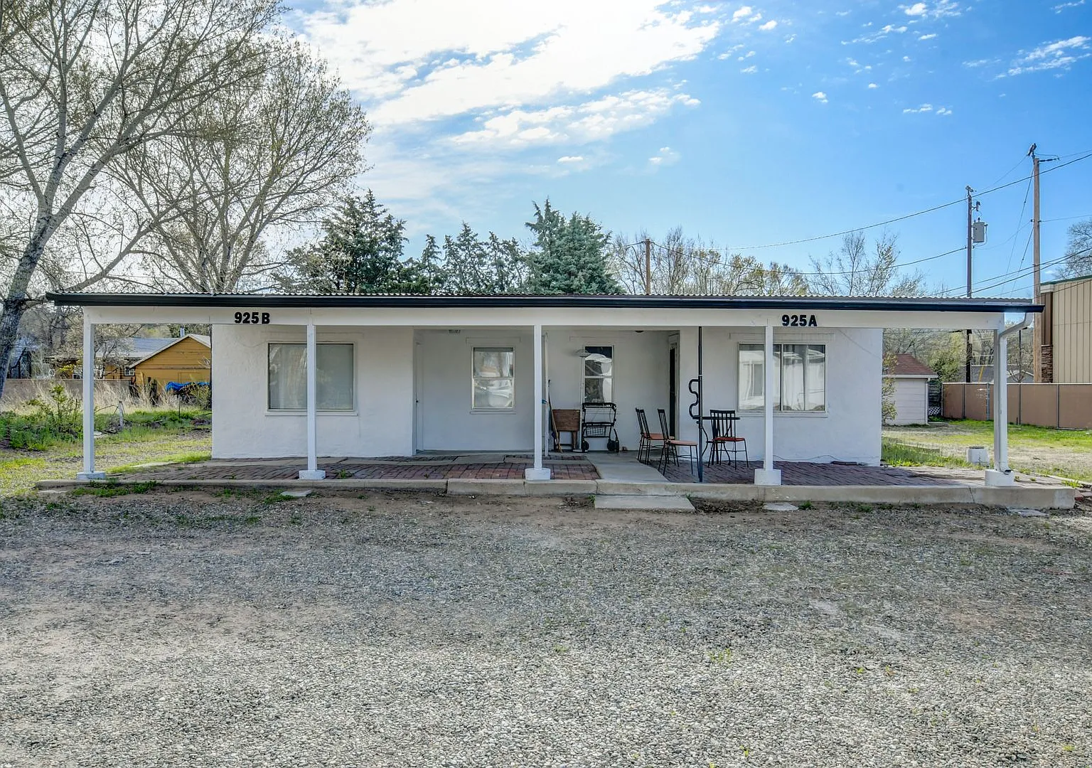 RR946 - 925 Ruth St — Photo 1