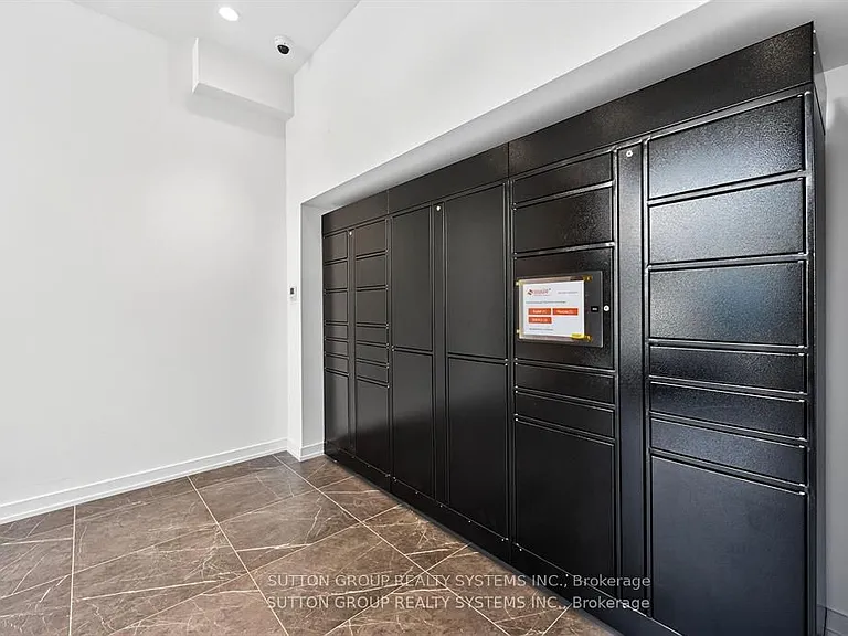 6 Chartwell Rd #402 — Photo 27