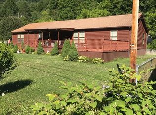 61 Still River Rd, Jackhorn, KY 41825