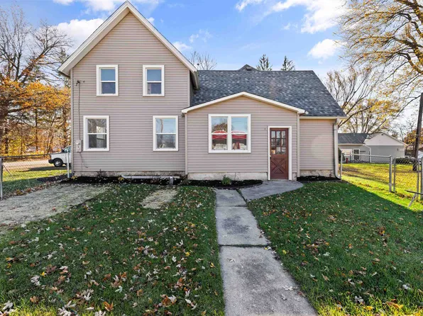 109 E Main St, Winnebago, IL 61088