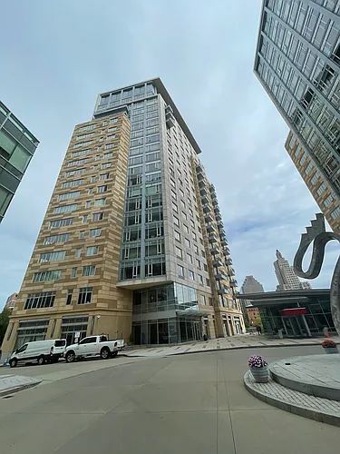 100 Exchange St #1402 Photo 1