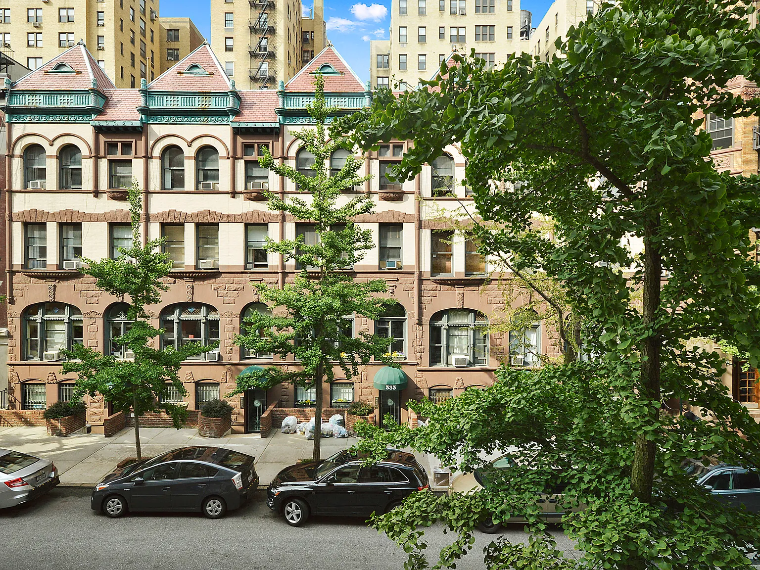 330 West 85th Street — Photo 2