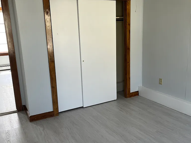98 Raymond St #2E — Photo 5
