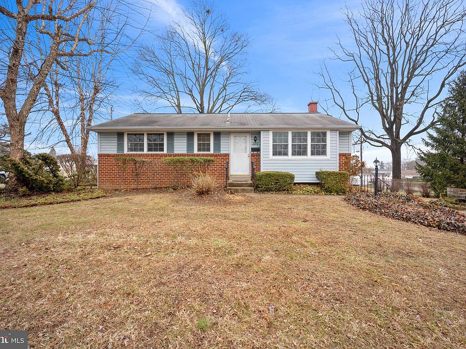 1st image of 2610 Dean Dr
