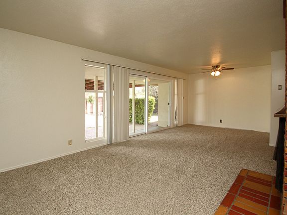 5th image of 2926 N Rowell Ave