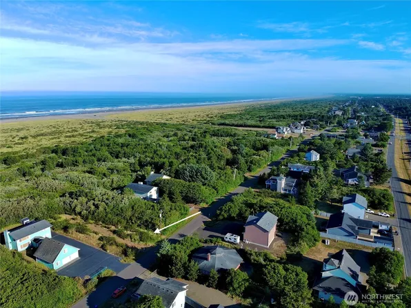 543 Sand Dune Avenue SW, Ocean Shores, WA 98569