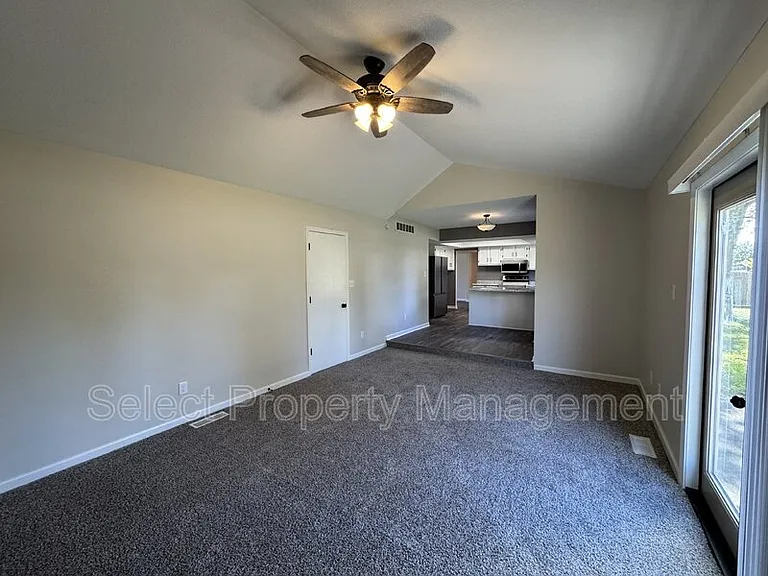 6302 Papago Ct — Photo 9