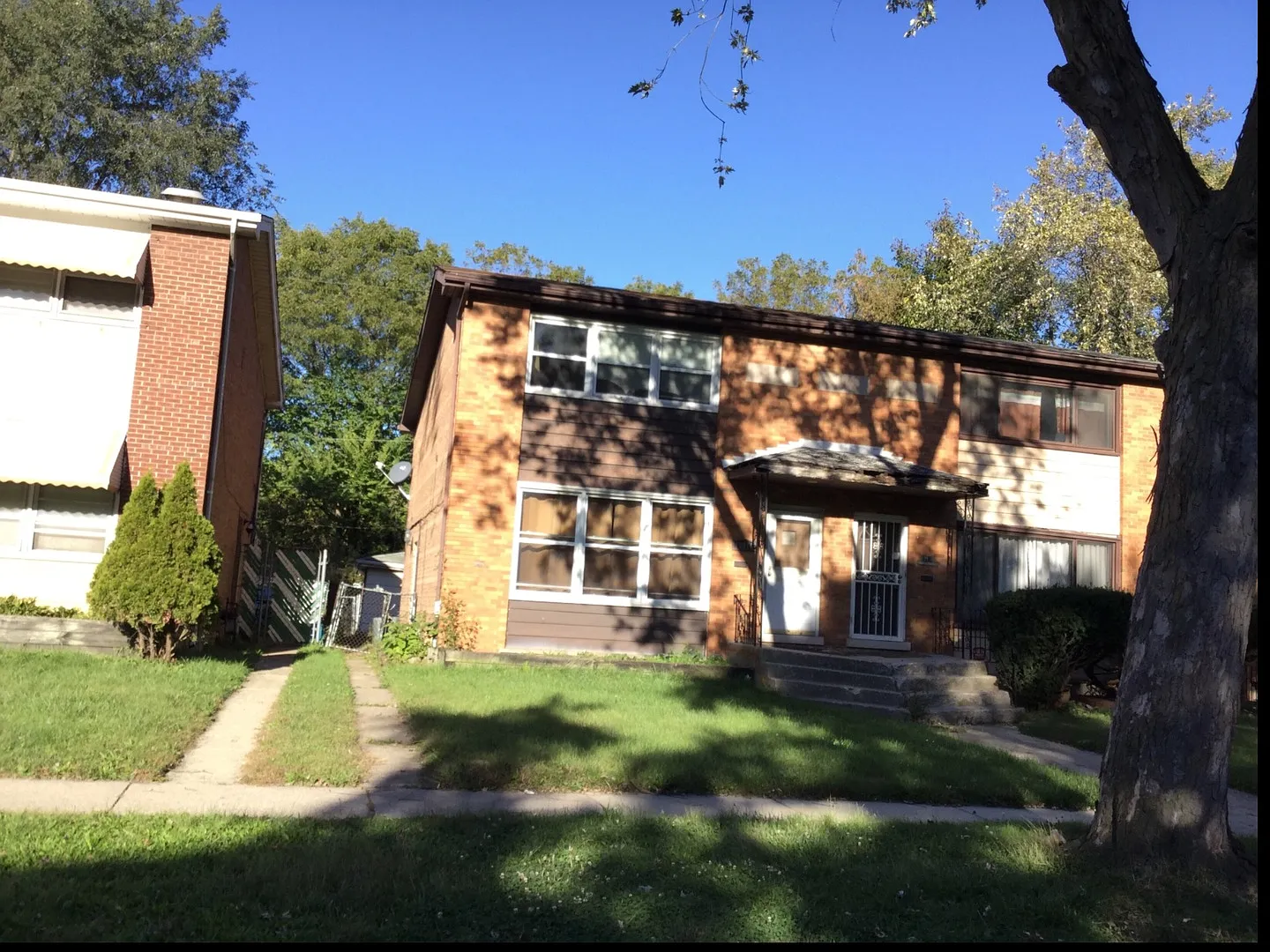 13910 S Clark St photo 1