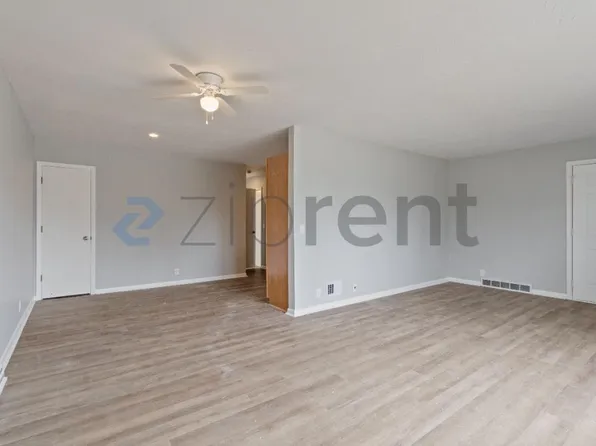 3366 Craig Ave, Omaha, NE 68112
