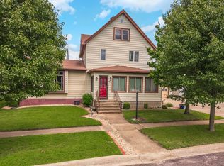 415 N 4th St, Chatsworth, IL 60921