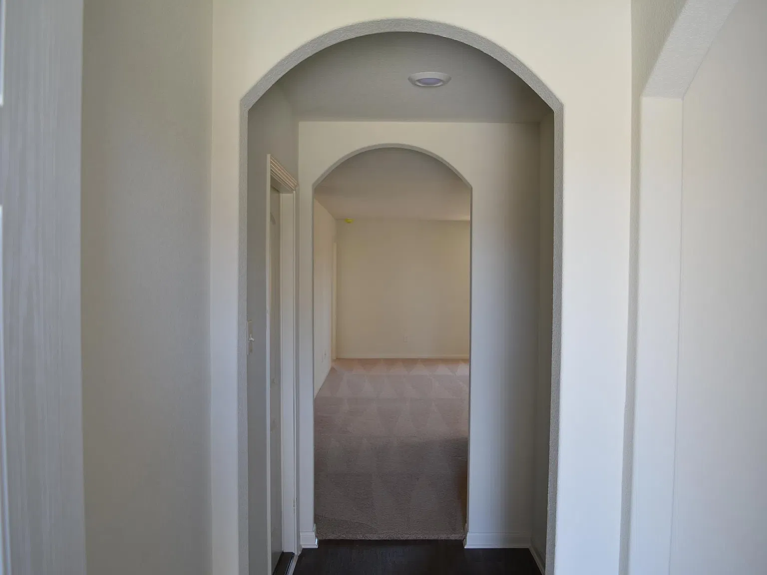 3 bed, 1525 sqft, $1,550 — Photo 2