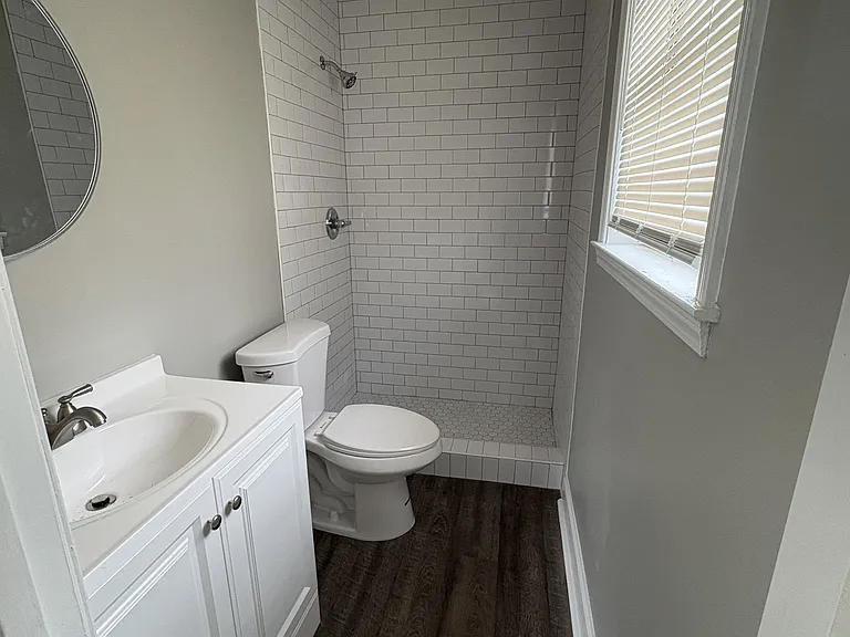 8520 Greenbrook Pkwy — Photo 4